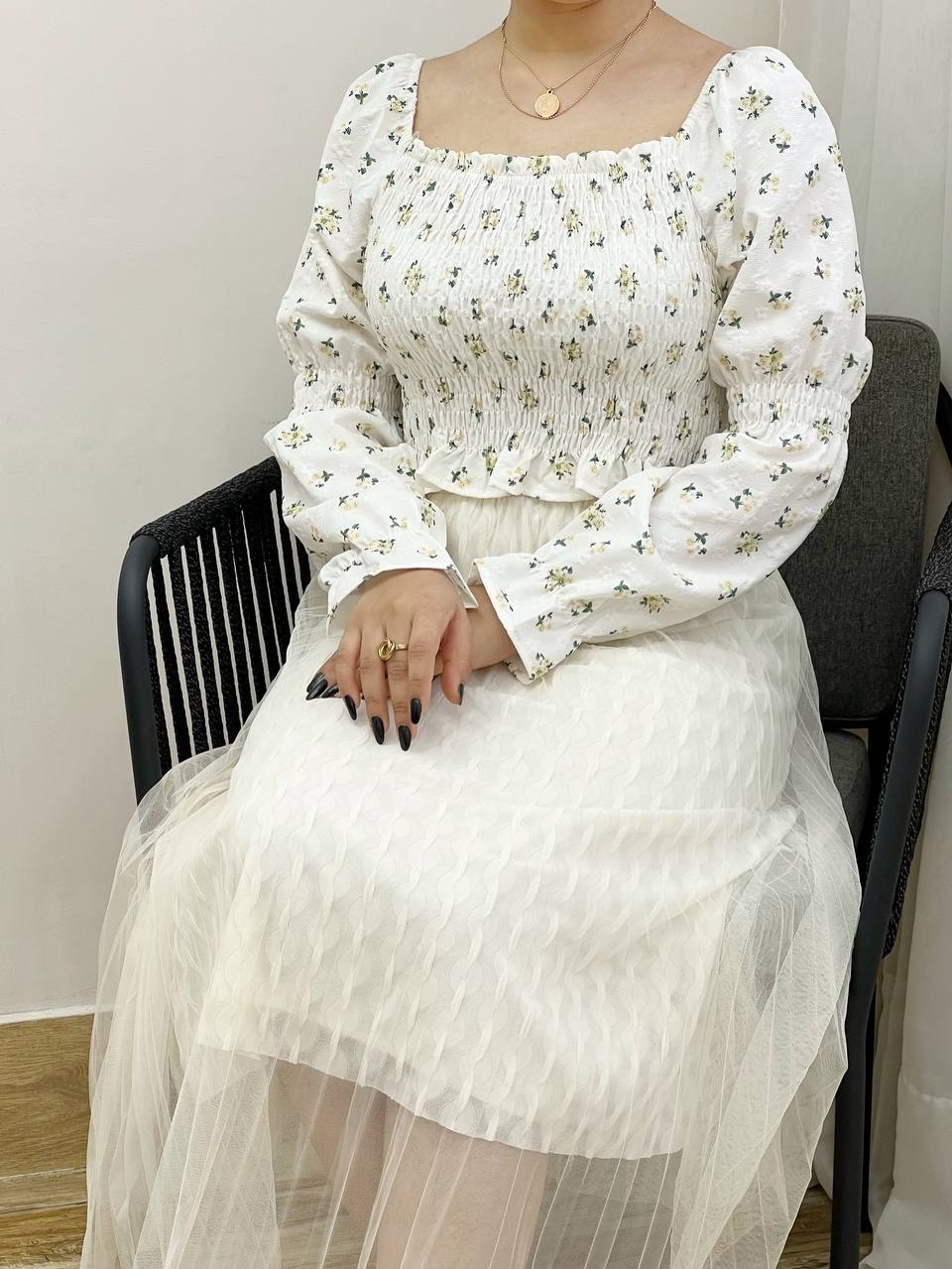 شومیز آستین پف گل ریز کد 3371