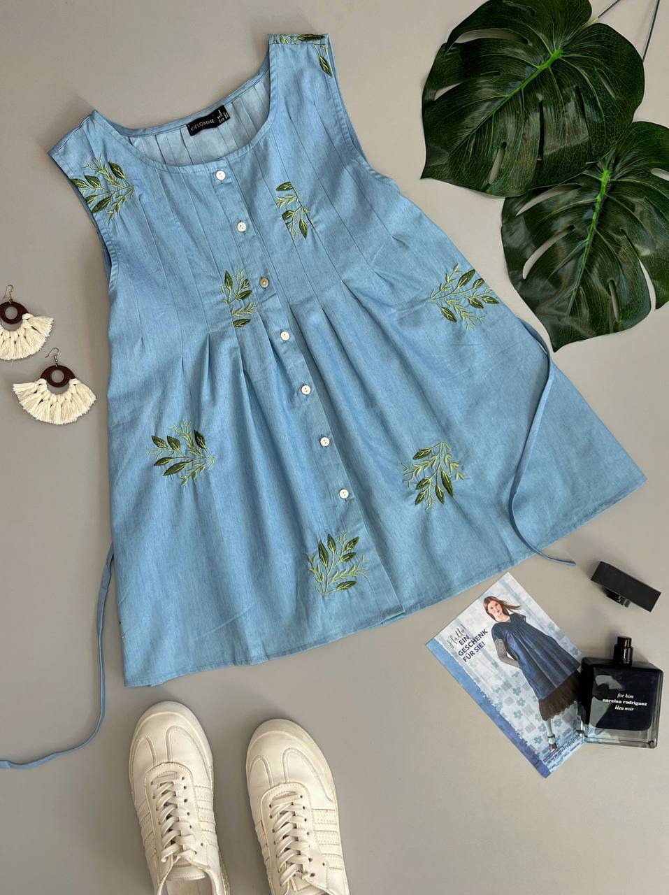 تاپ جین کاغذی گلدوزی شده کد 3374