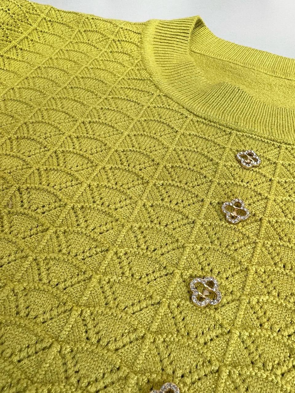 پلیور بافت 5 دکمه یقه گرد کد3380