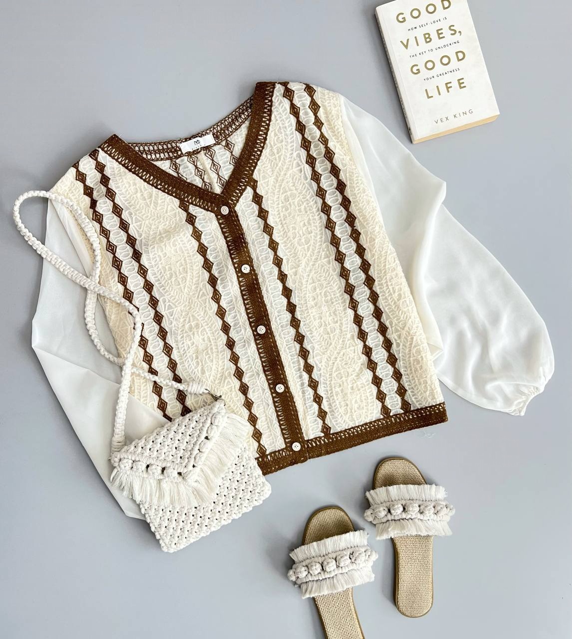 شومیز تمام گلدوزی و قلاب بافی کد 3387