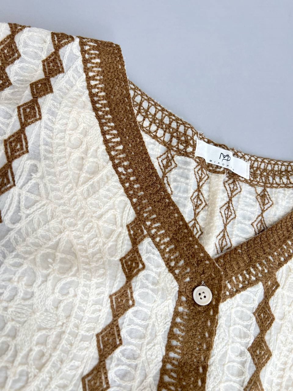 شومیز تمام گلدوزی و قلاب بافی کد 3387