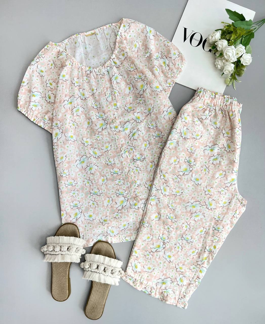 ست بلوز و شلوارک گل ریز کد 3396