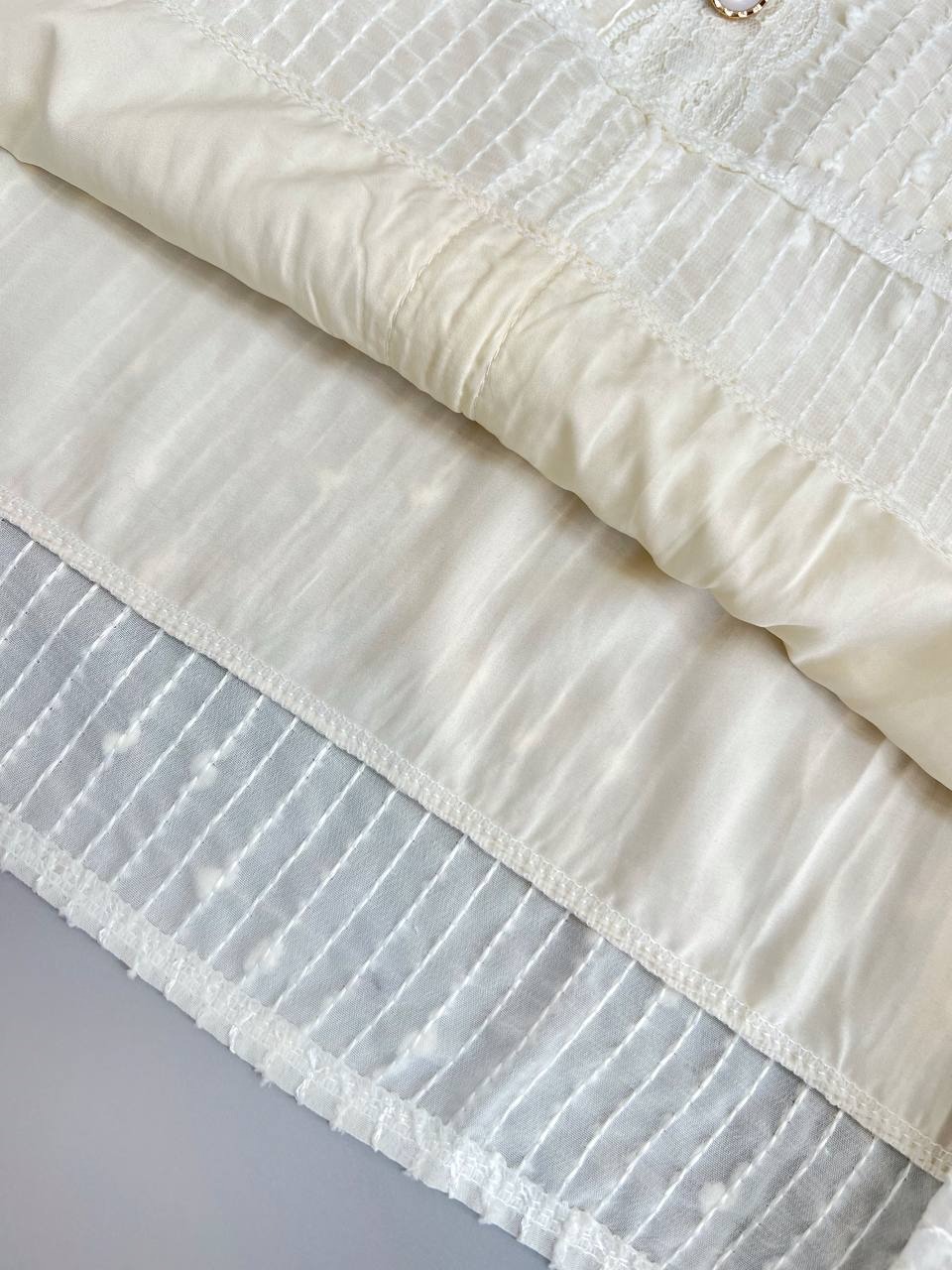 شومیز حریر گل برجسته آستردار کد 3419