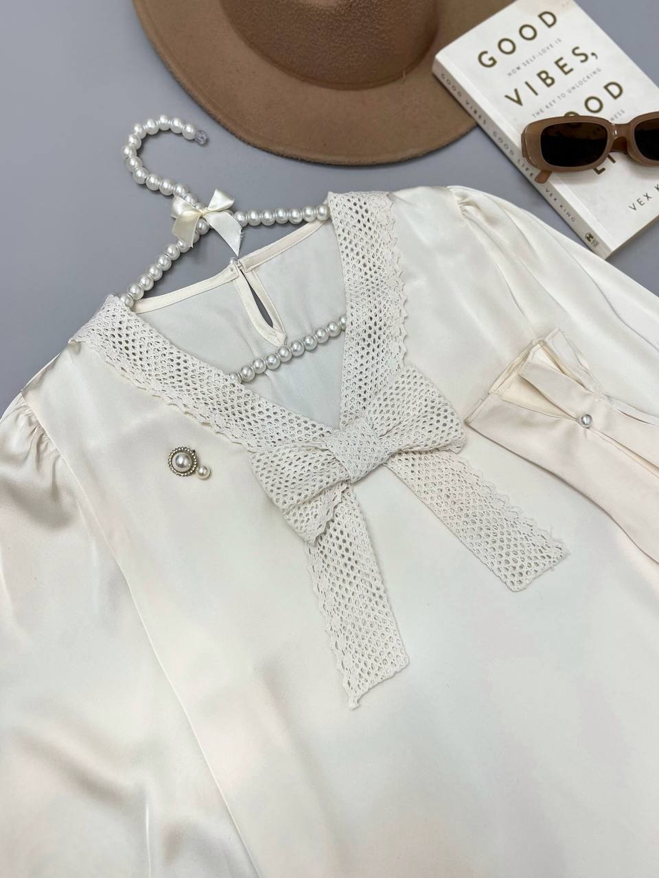 شومیز ساتن پاپیون کد 3446