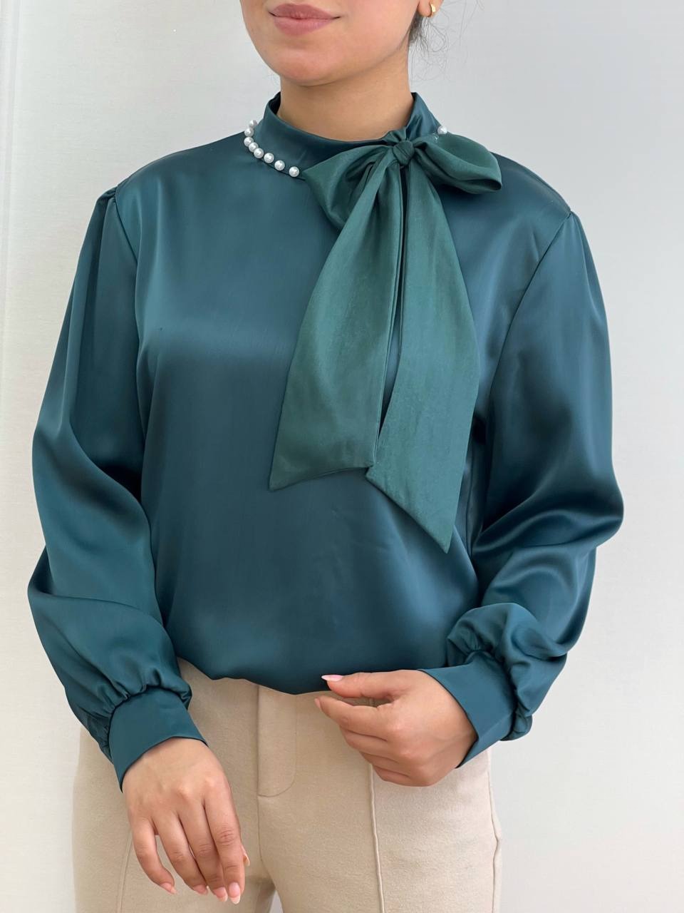 شومیز ساتن یقه مروارید کد 3494