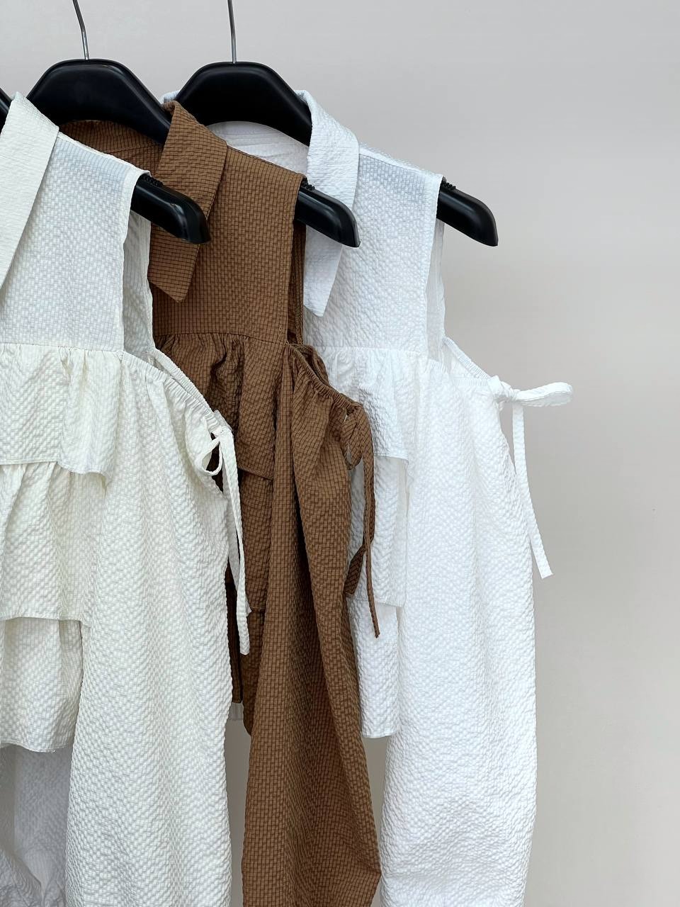 شومیز سه چین سرشانه باز کد 3505