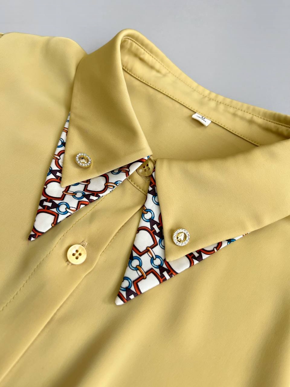 شومیز تکرنگ جلو دکمه کد 3510