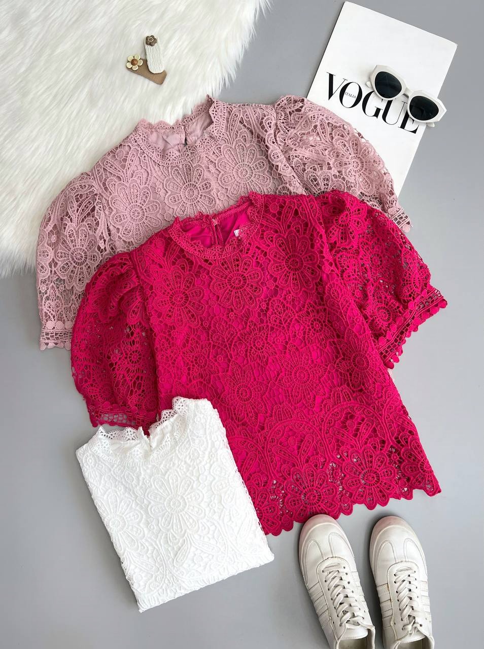 شومیز دانتل عروسکی آستین پف کد 3528