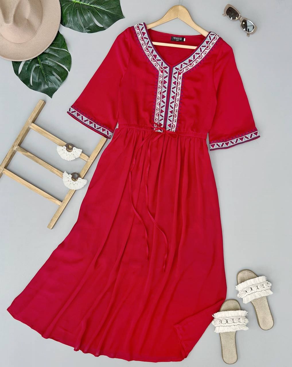 پیراهن بلند گلدوزی قرمز کد 3587