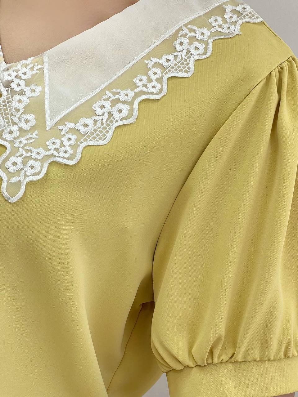 شومیز کرپ یقه گیپور کد 3600