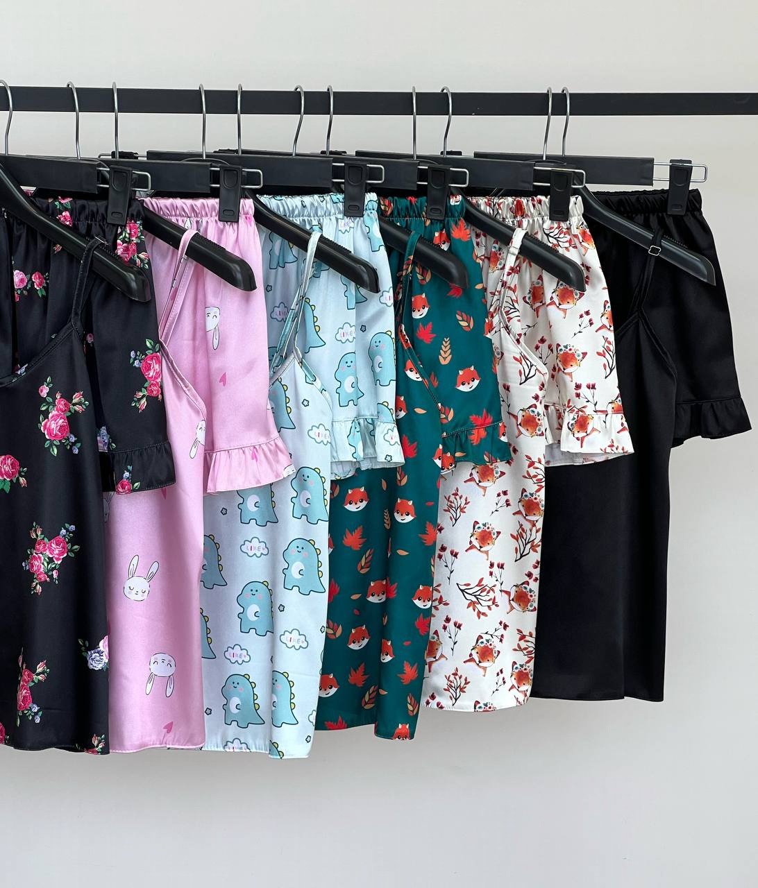 ست تاپ و شلوارک پایین چین کد 3606