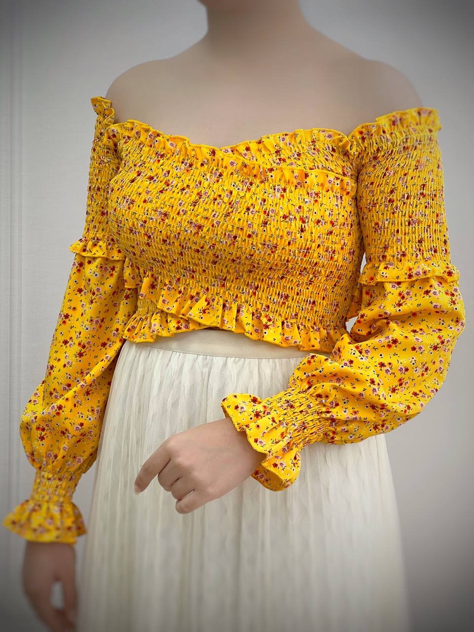 شومیز استین پف گل ریز یقه قایقی کد 3613