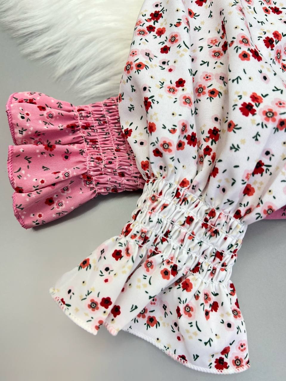 شومیز استین پف گل ریز یقه قایقی کد 3613