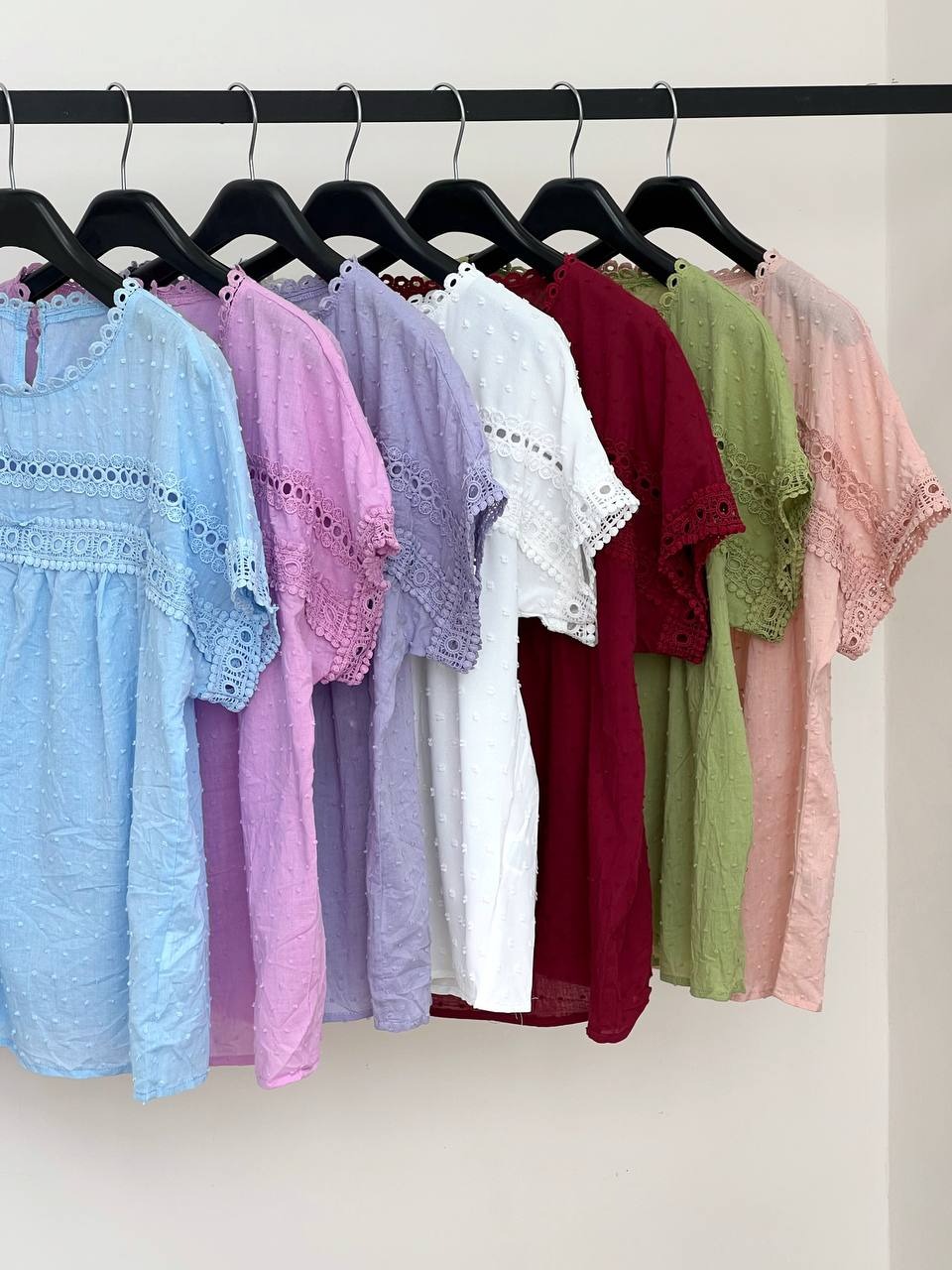 شومیز نخ توپی با نوارای دانتل کد 3614