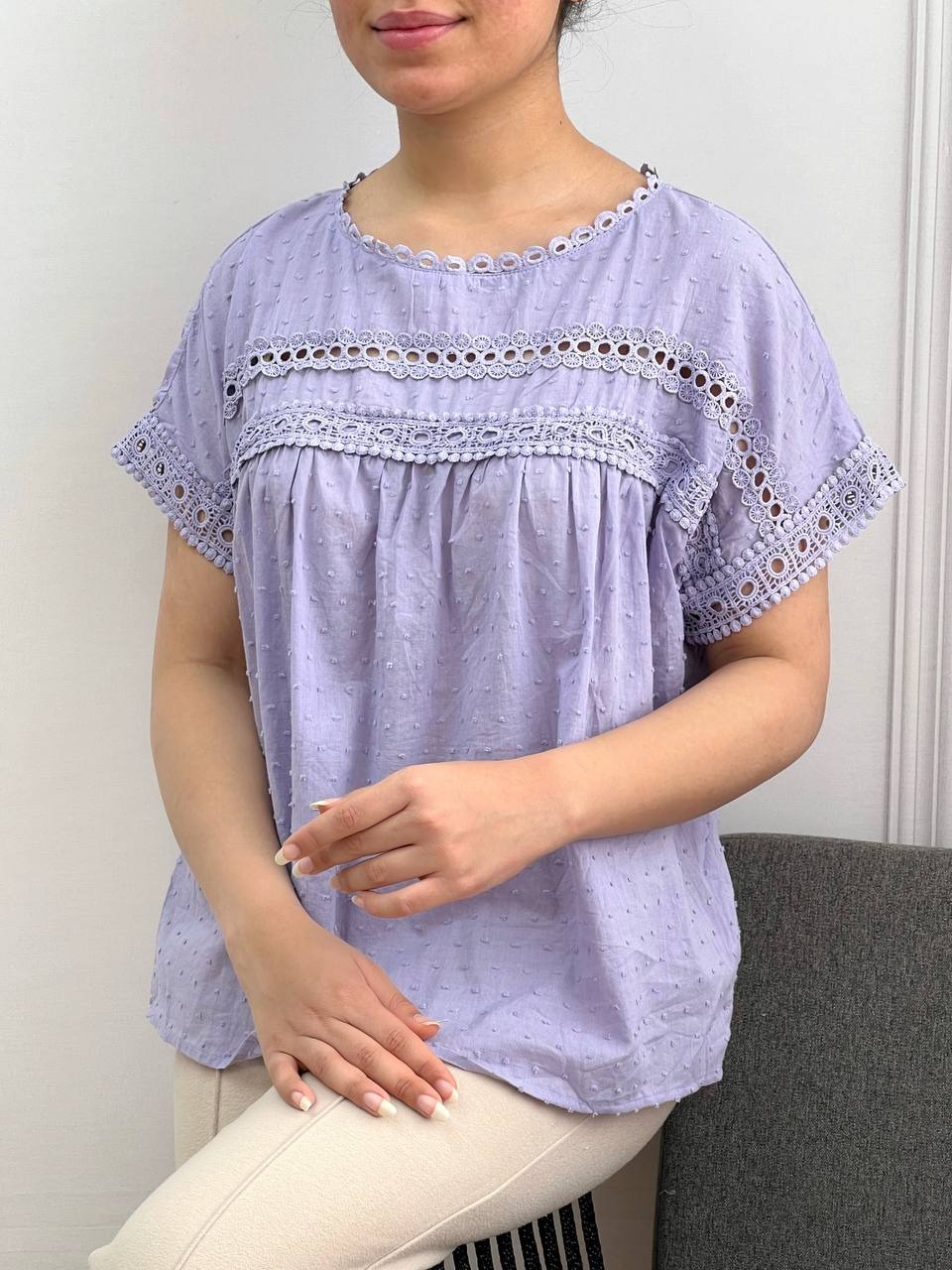 شومیز نخ توپی با نوارای دانتل کد 3614