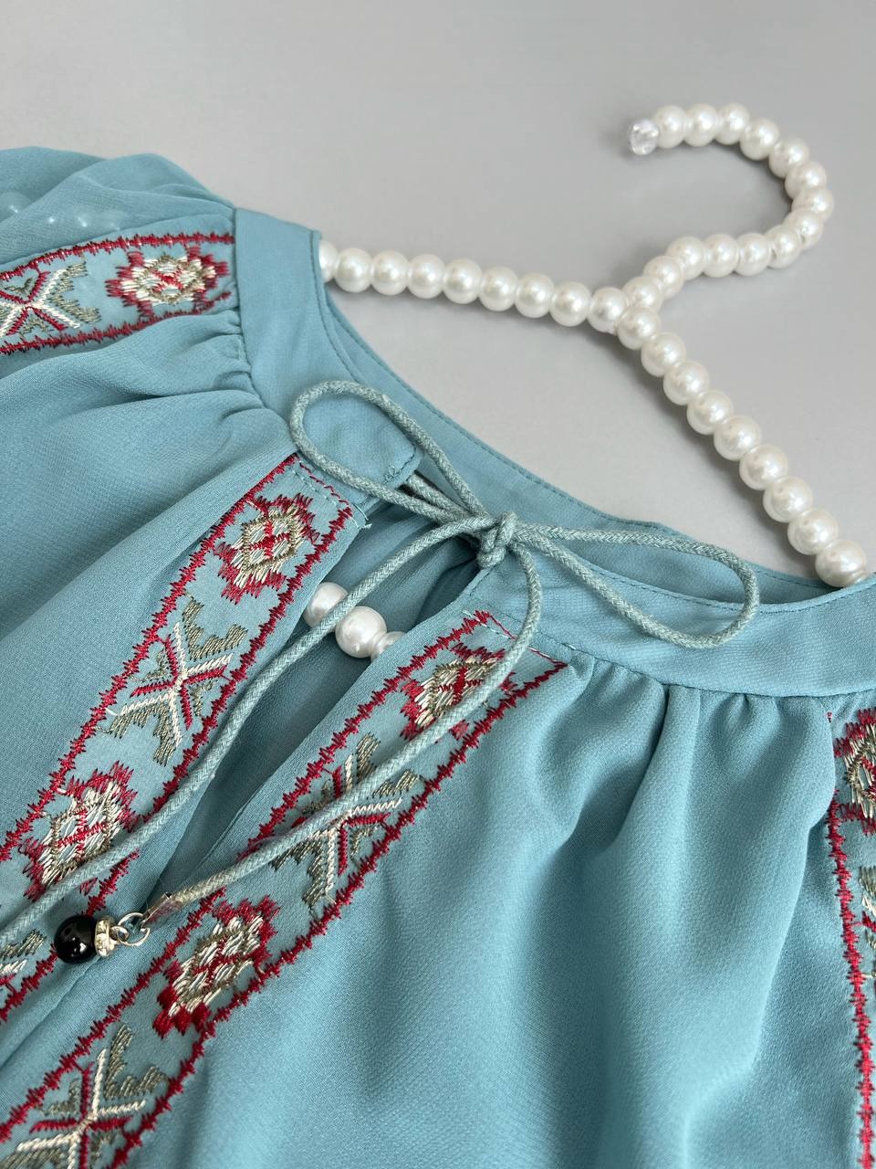 شومیز کرپ حریر گلدوزی شده کد 3621