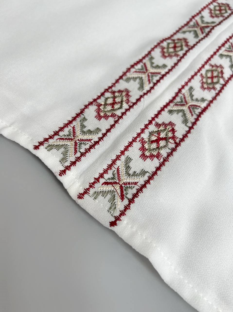 شومیز کرپ حریر گلدوزی شده کد 3621