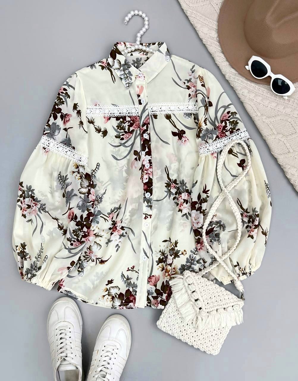 شومیز آستین پف گلدار کد 3639