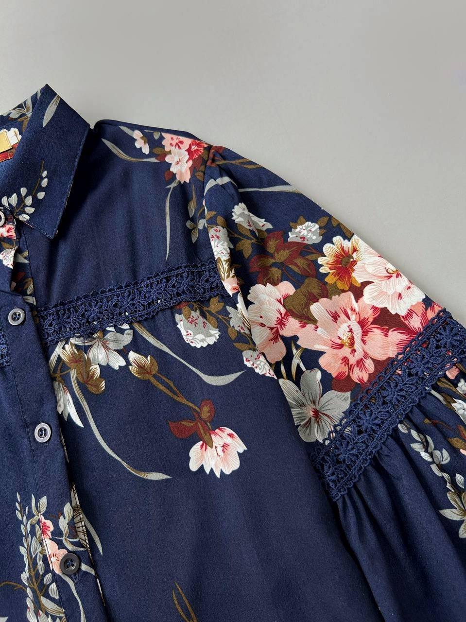 شومیز آستین پف گلدار کد 3639