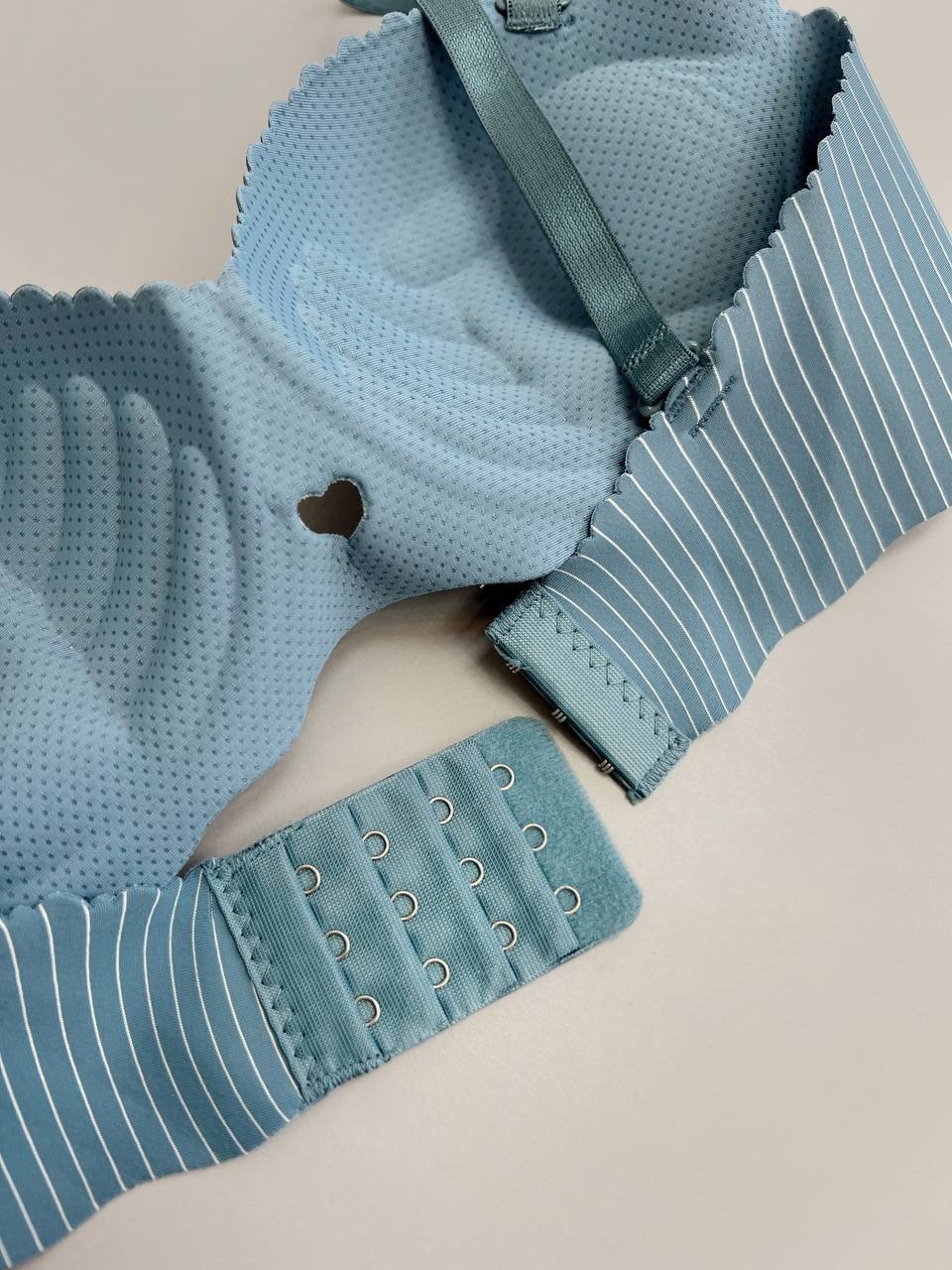 سوتین لیزری اسفنجی کد 3656