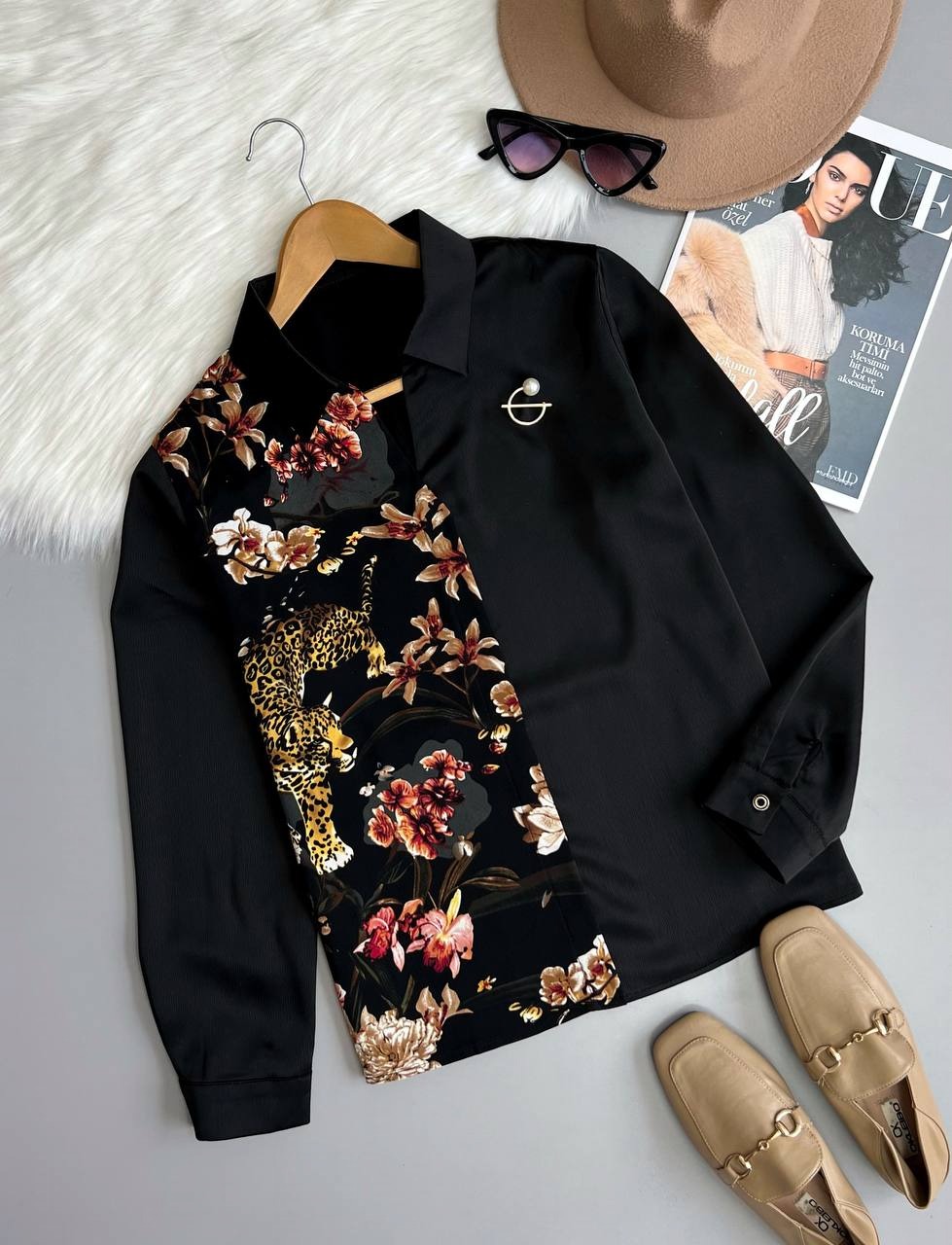 شومیز ساتن طرحدار کد 3664