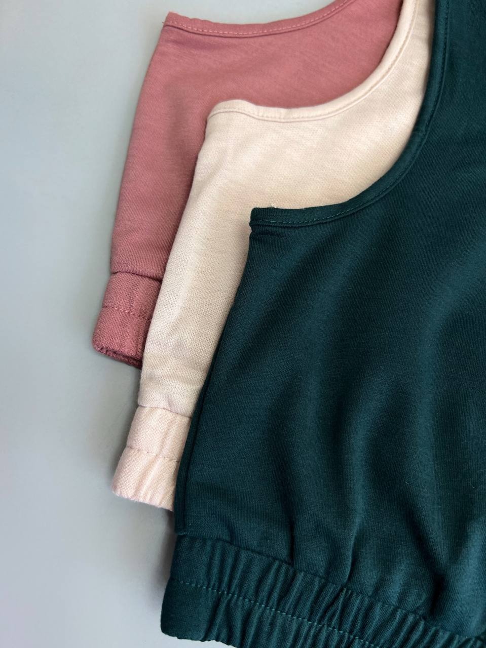 ست نیم تنه و شلوارک اسپورت کد 3682