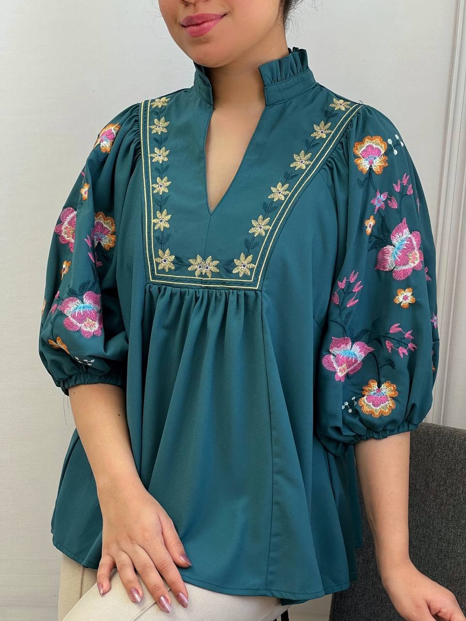 شومیز کرپ تمام گلدوزی کد 3690