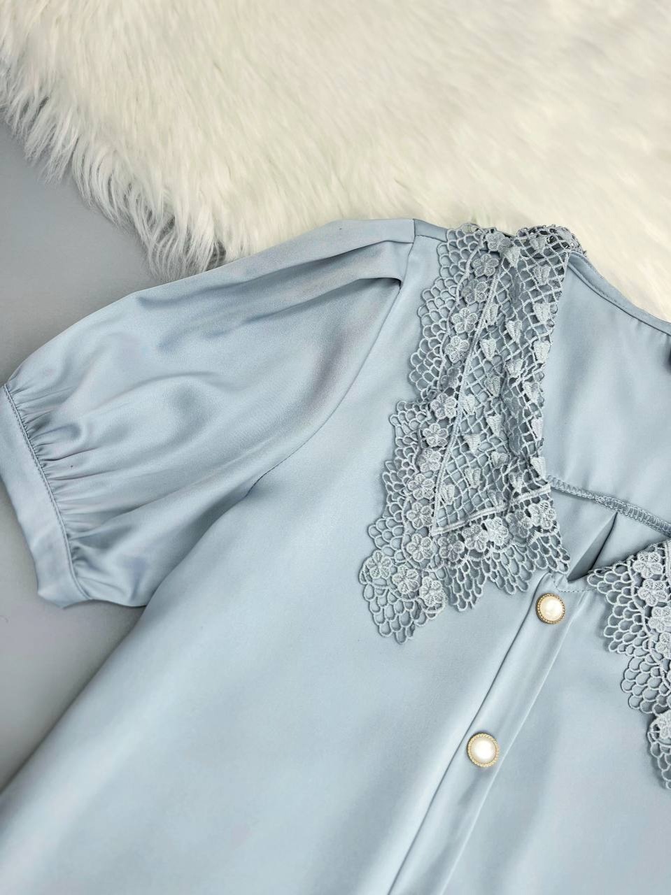 شومیز تکرنگ یقه دانتل کد 3693