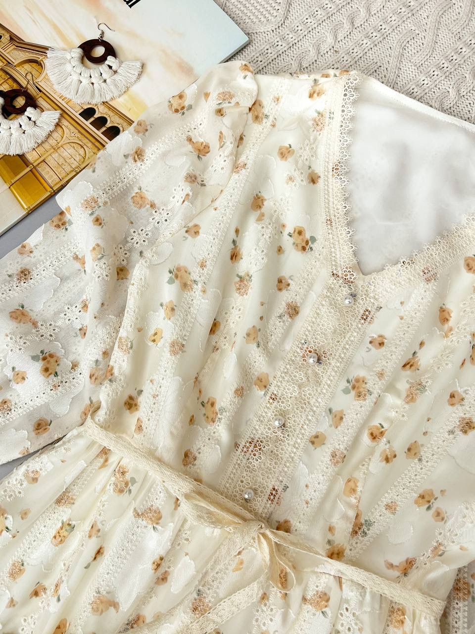 پیراهن گل برجسته تکرنگ کد 3694