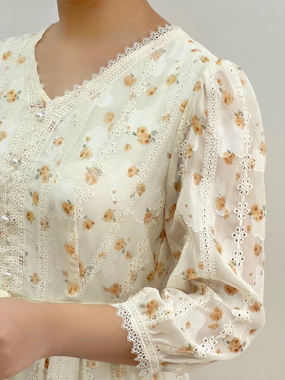 پیراهن گل برجسته تکرنگ کد 3694