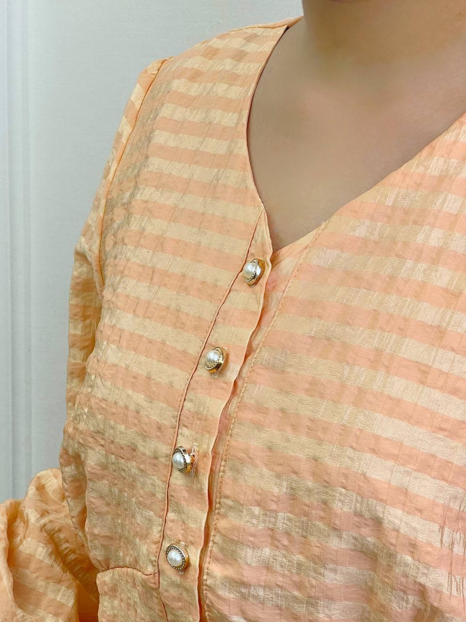 شومیز تکرنگ جلو دکمه کد 3705