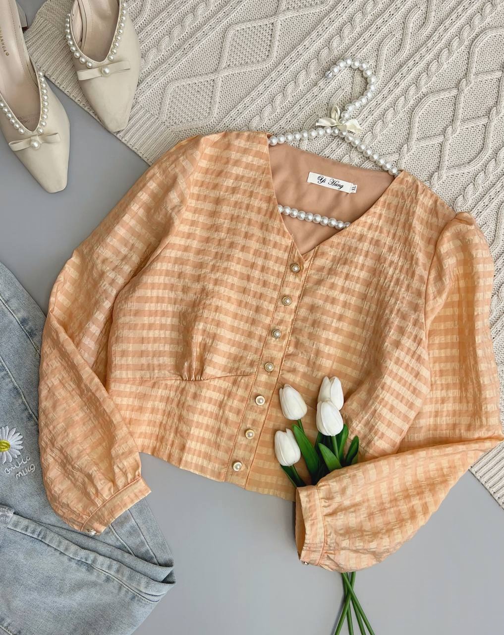 شومیز تکرنگ جلو دکمه کد 3705