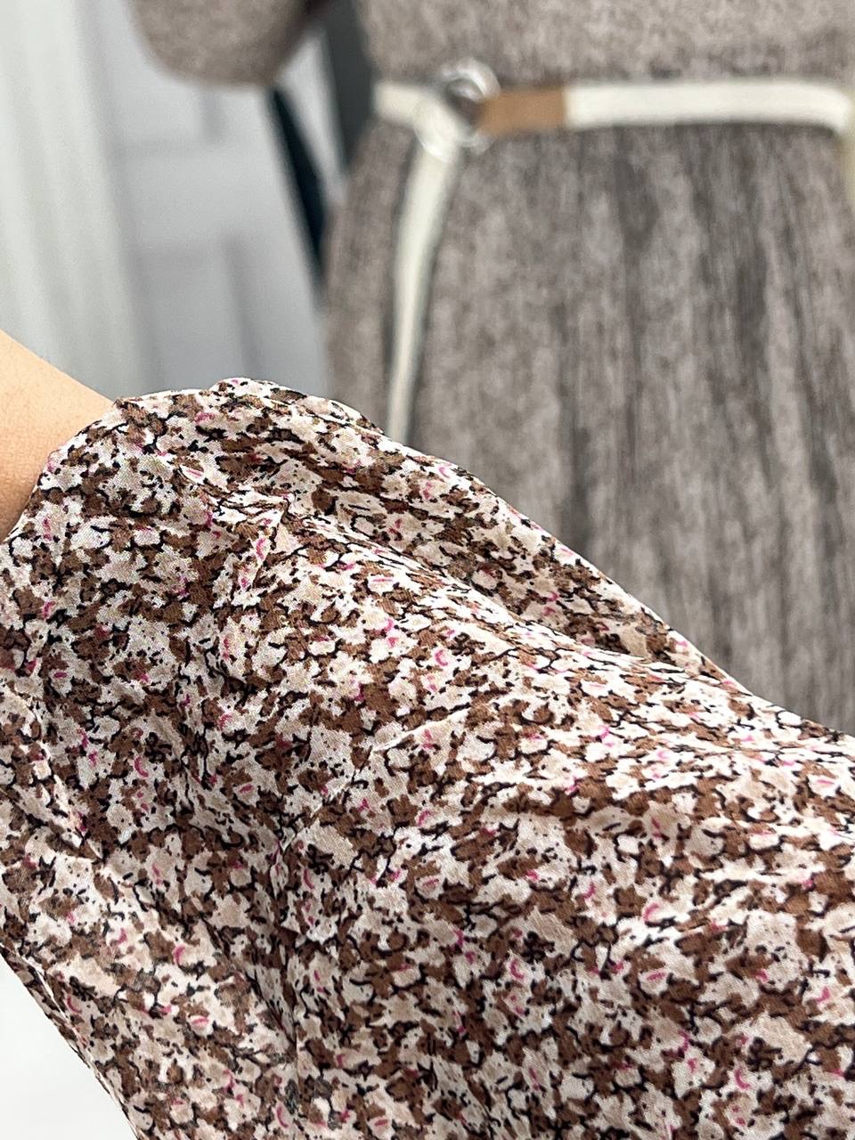 پیراهن حریر پلیسه گل ریز کد 3646