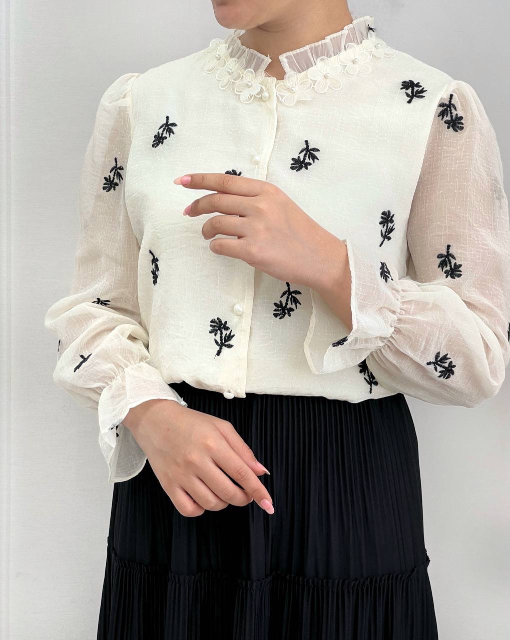 شومیز حریر شاین گلدوزی شده کد 3717