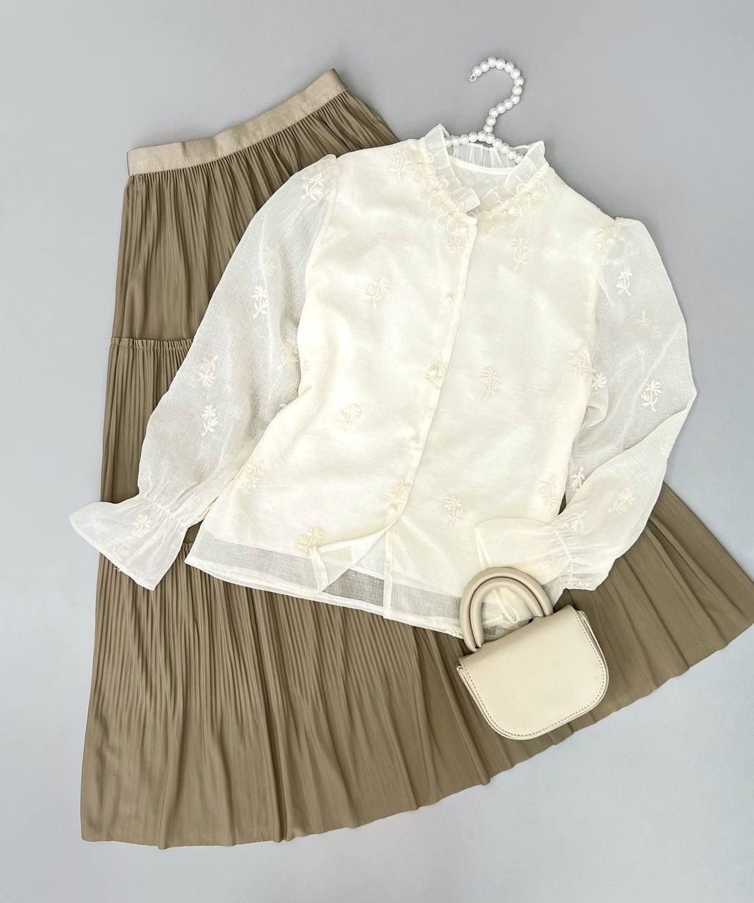 شومیز حریر شاین گلدوزی شده کد 3717