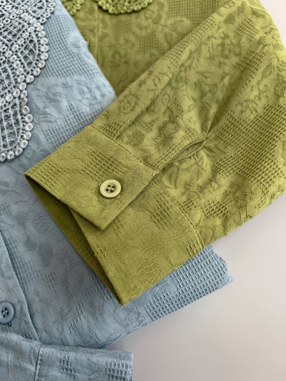 شومیز گل برجسته دو رنگ کد 3725