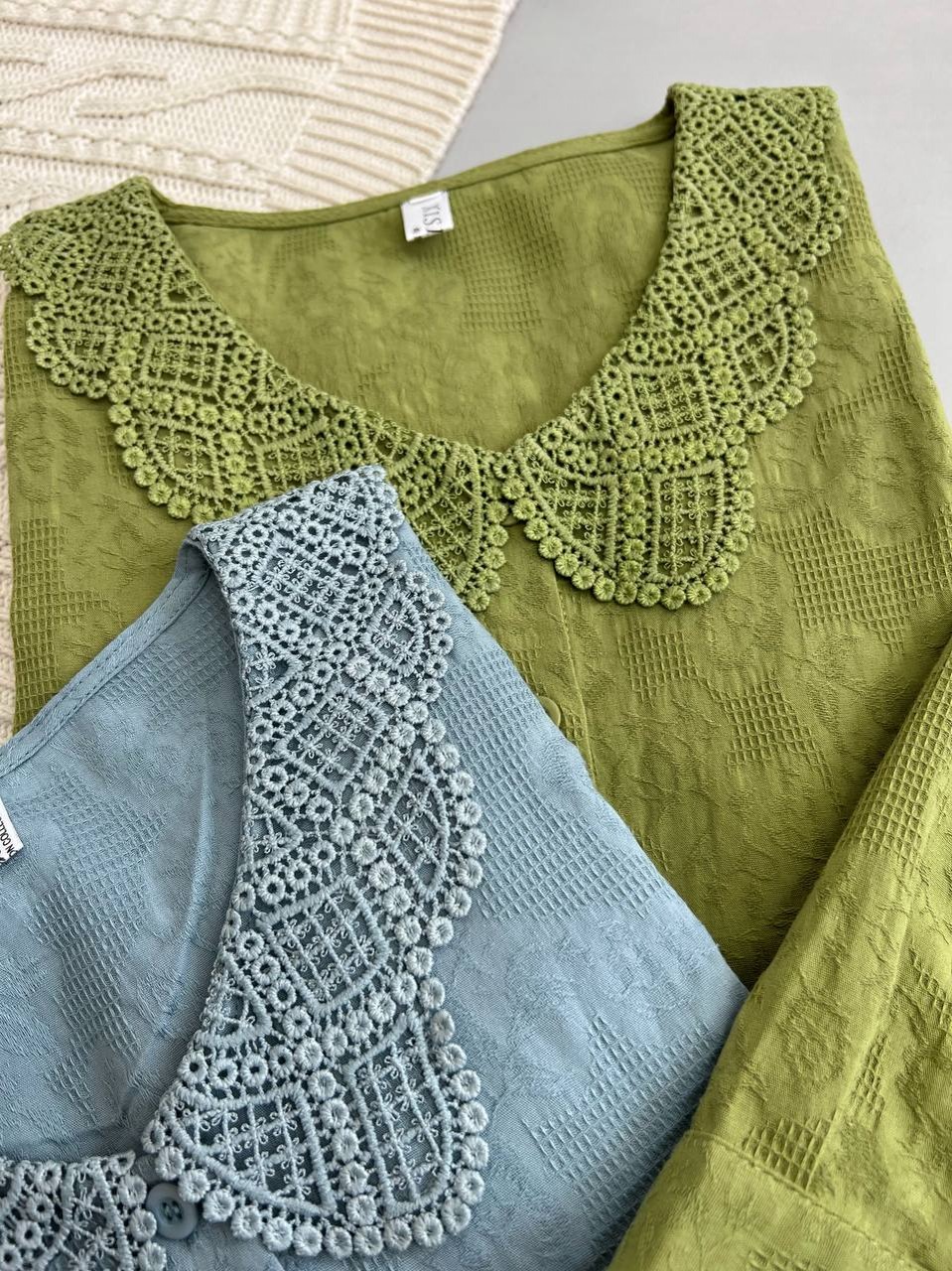 شومیز گل برجسته دو رنگ کد 3725