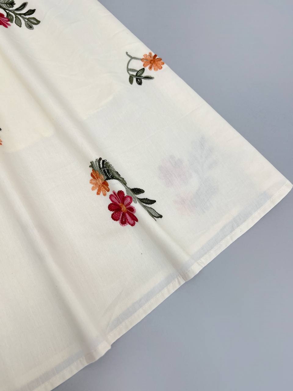 پیراهن کتان نخ گلدوزی شده کد 3732