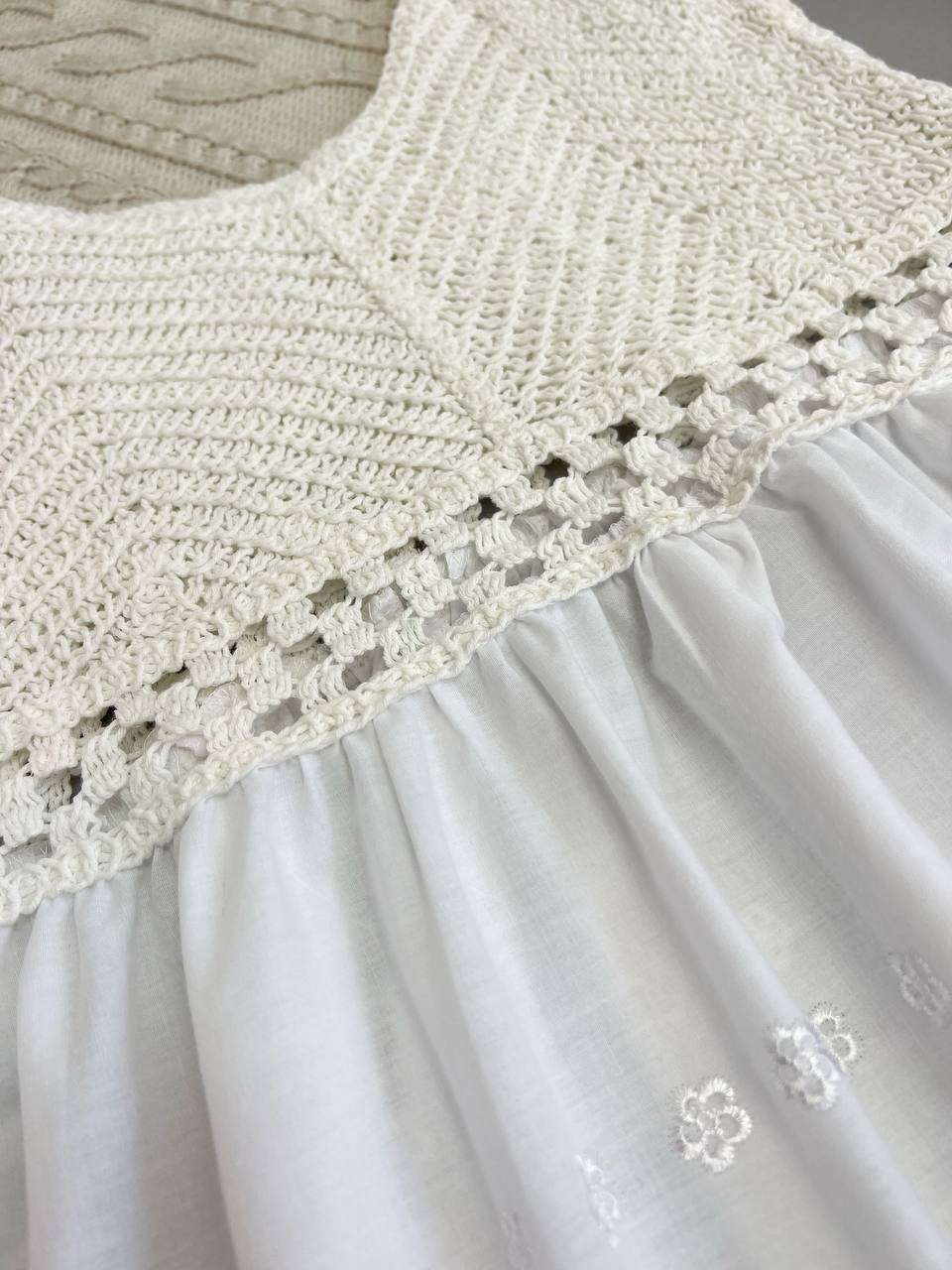 تاپ خامه دوزی سفید کد 3744