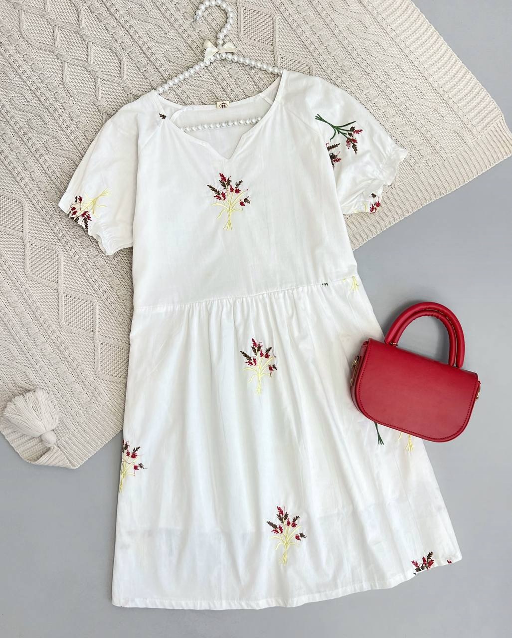 پیراهن کتان نخ گلدوزی شده کد 3748