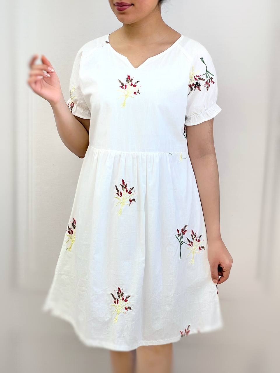 پیراهن کتان نخ گلدوزی شده کد 3748