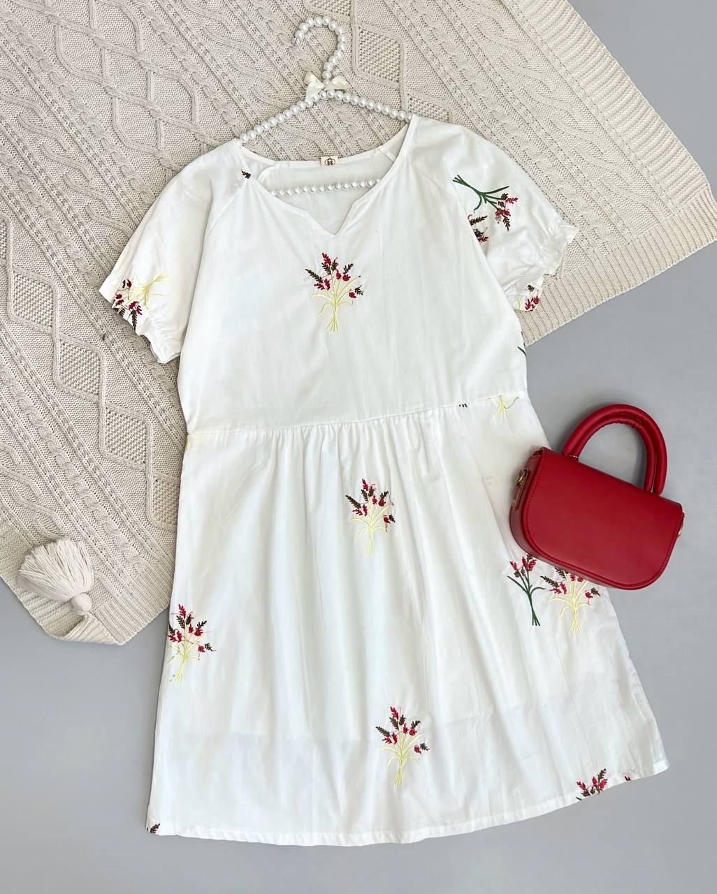 پیراهن کتان نخ گلدوزی شده کد 3748