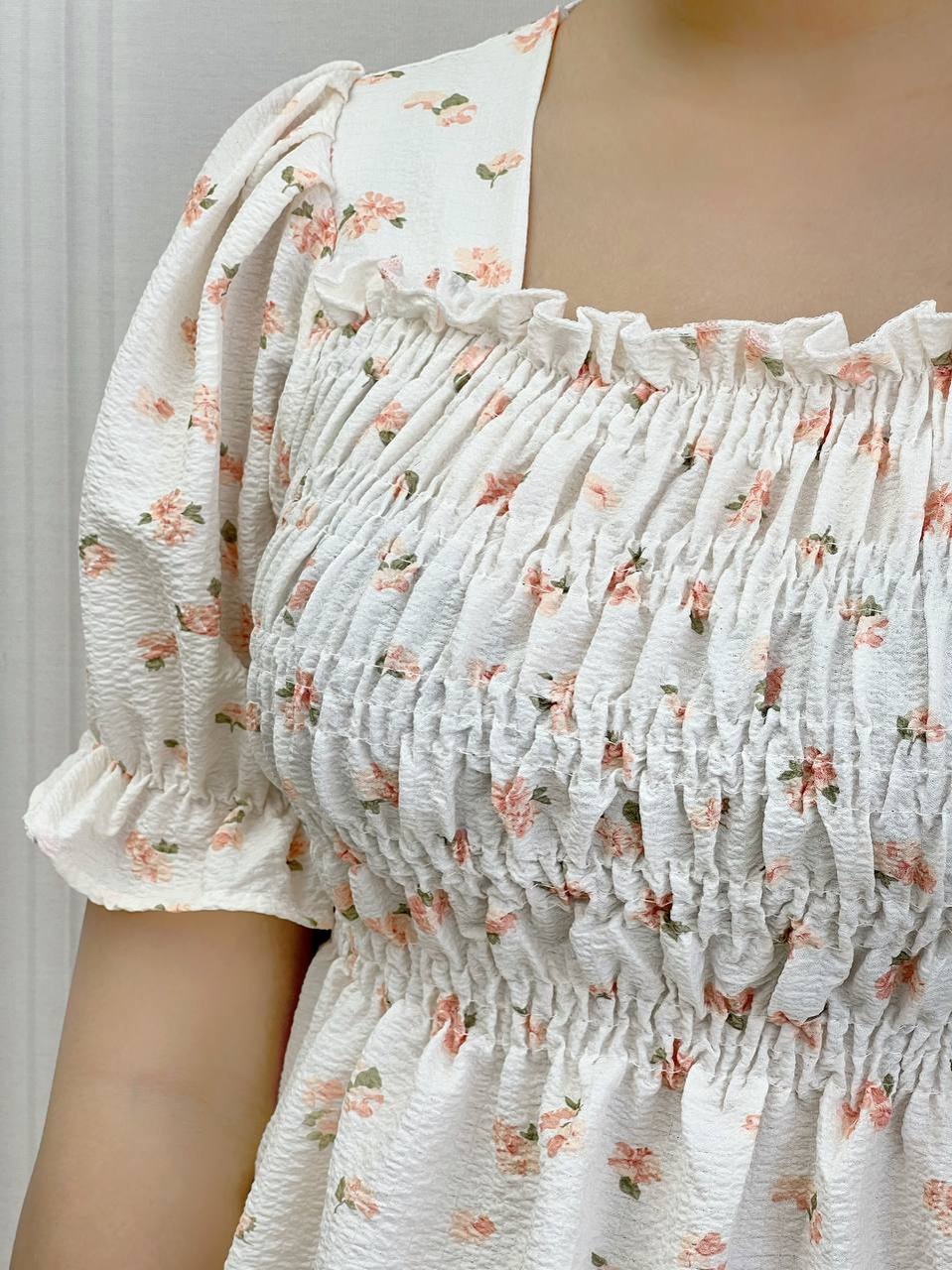 شومیز کرپ گل برجسته شکوفه کد 3760