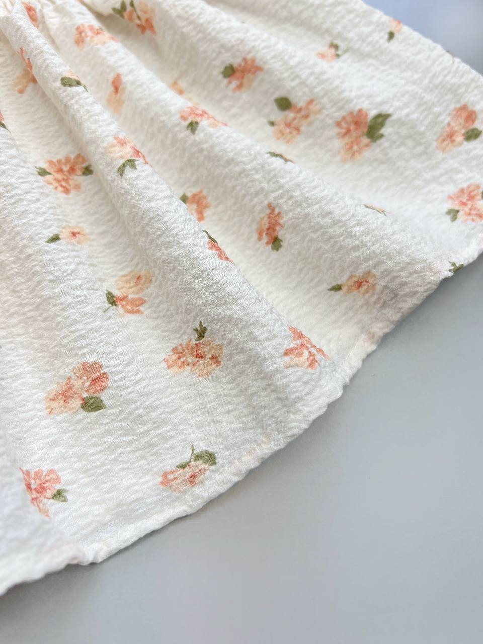 شومیز کرپ گل برجسته شکوفه کد 3760