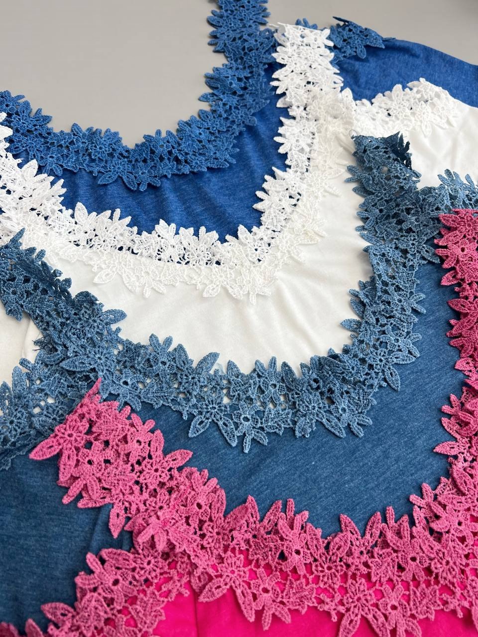 تاپ سرشانه باز یقه دانتل کد 3800