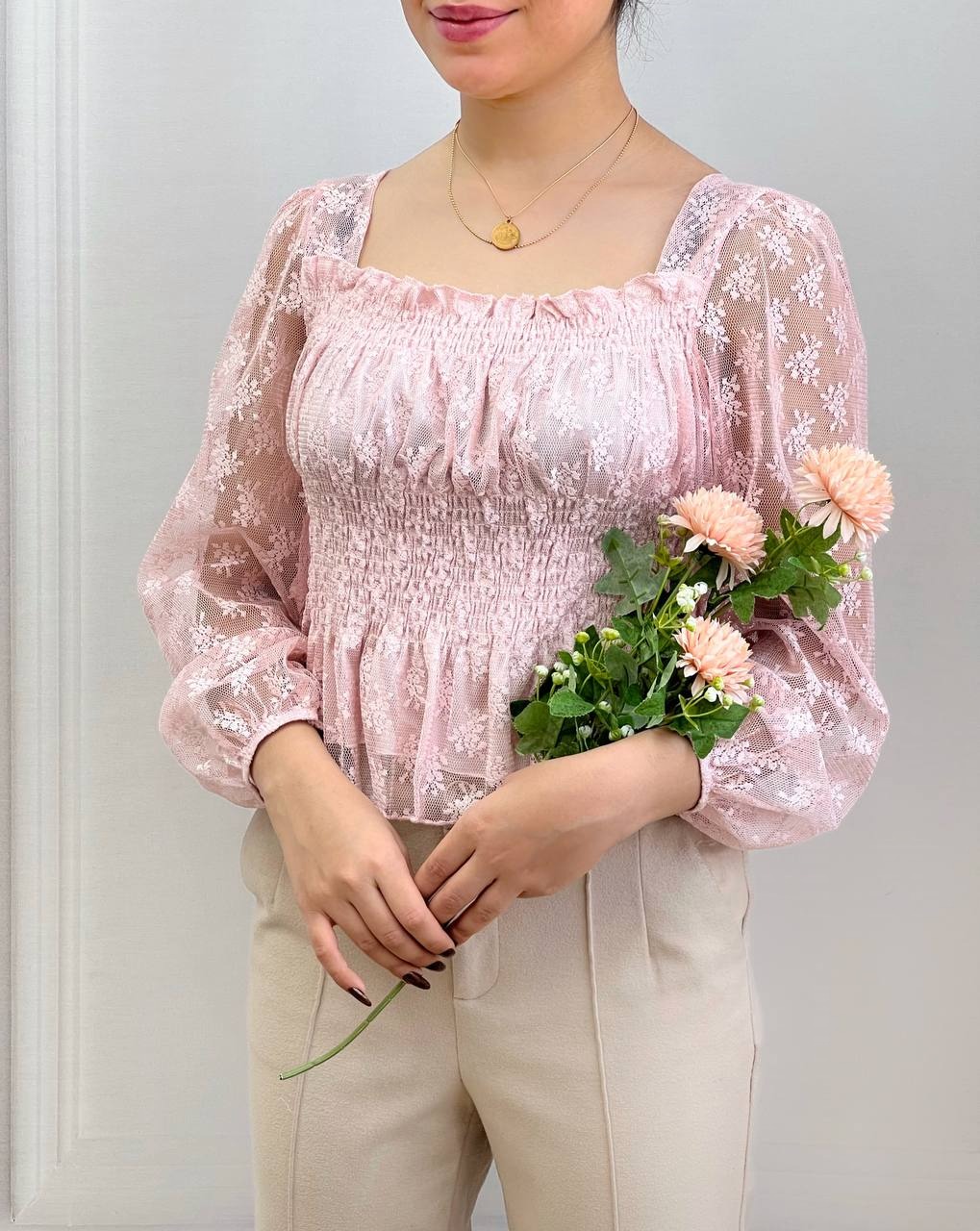 شومیز تمام گیپور کمرکش کد 3812