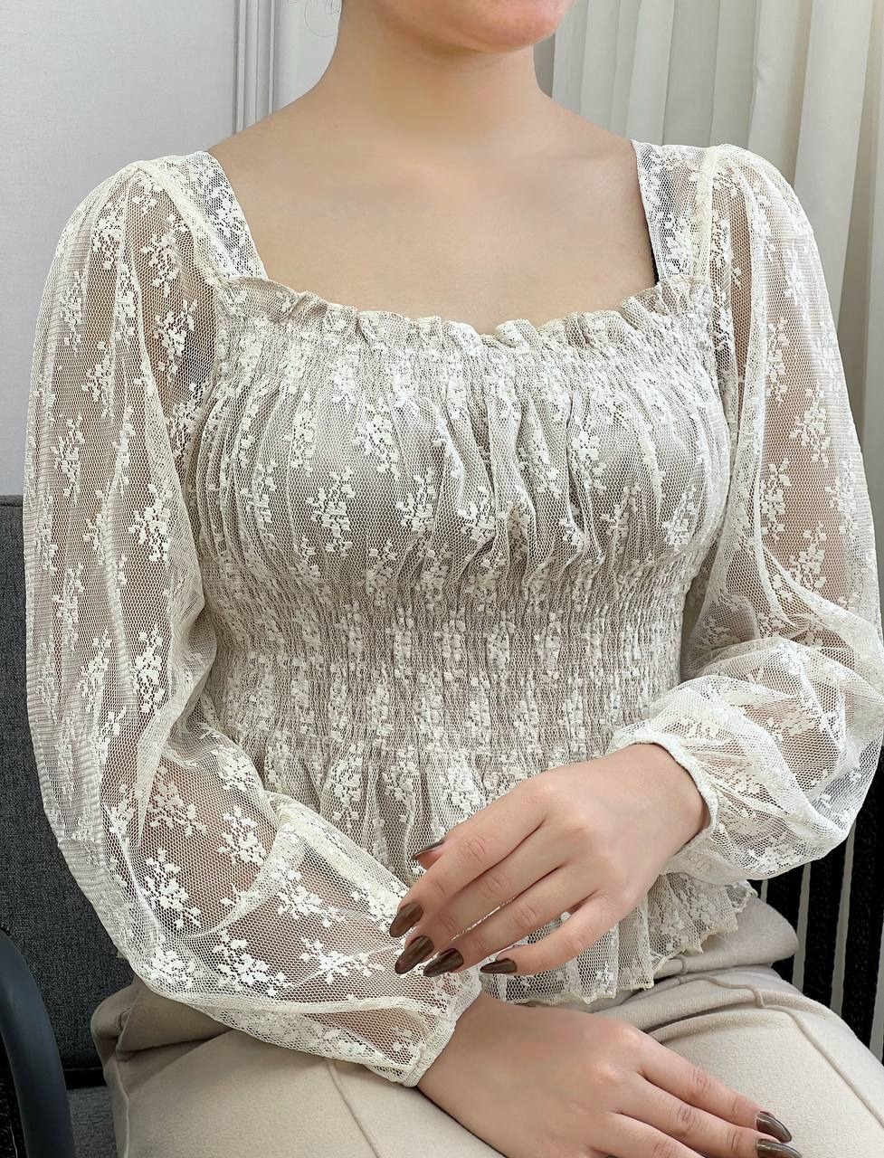 شومیز تمام گیپور کمرکش کد 3812