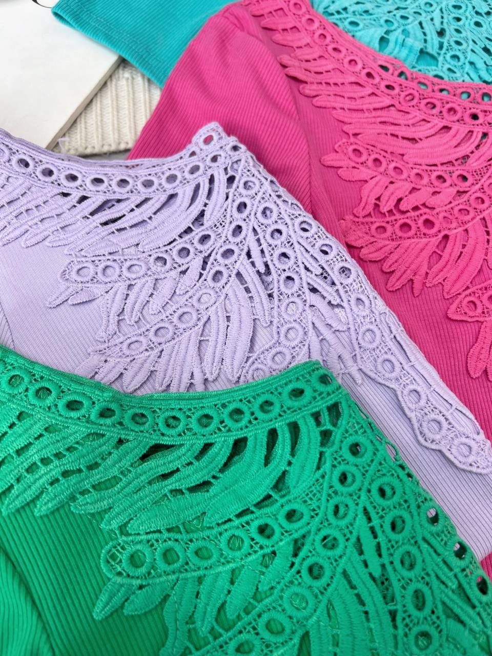 تیشرت یقه گیپور رنگی کد 3814