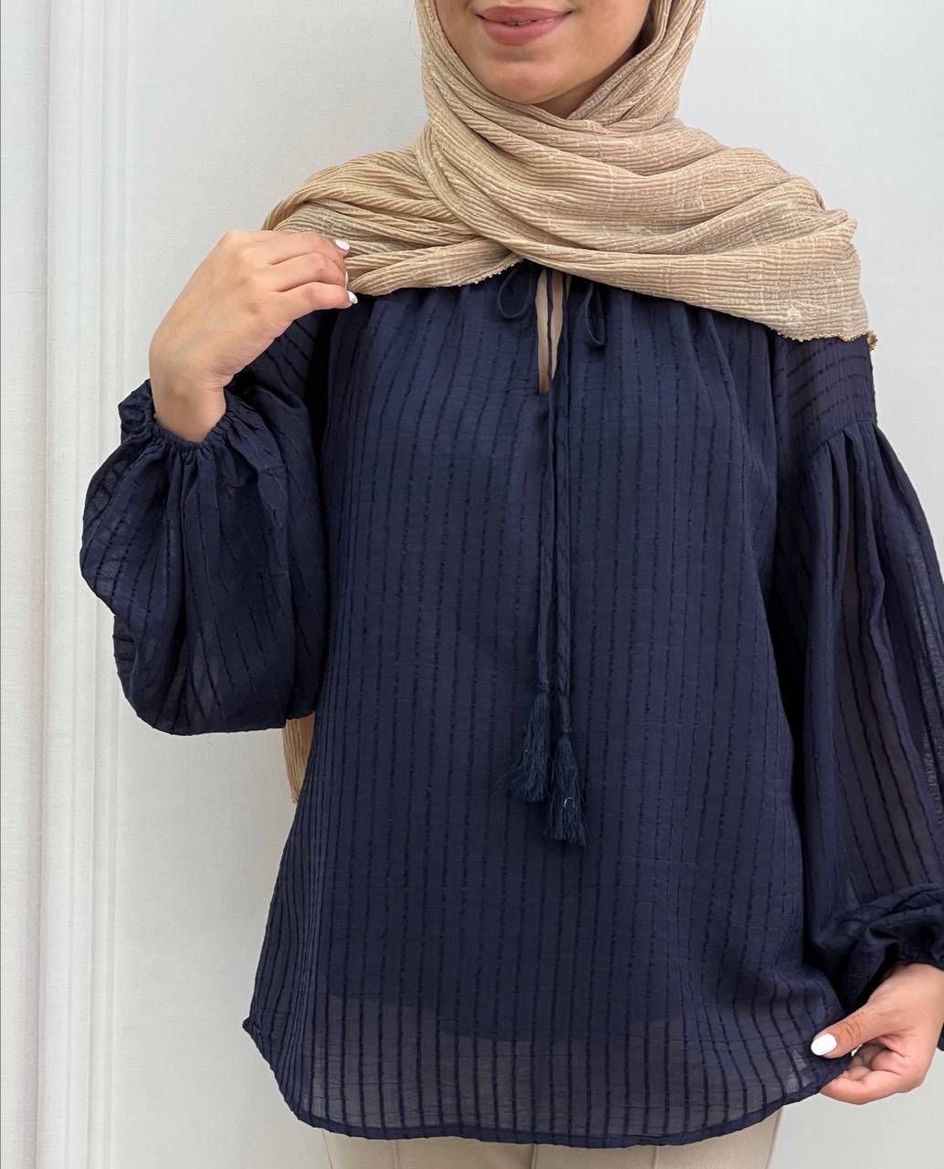 شومیز حریر گلدوزی شده آستین پف کد 3822