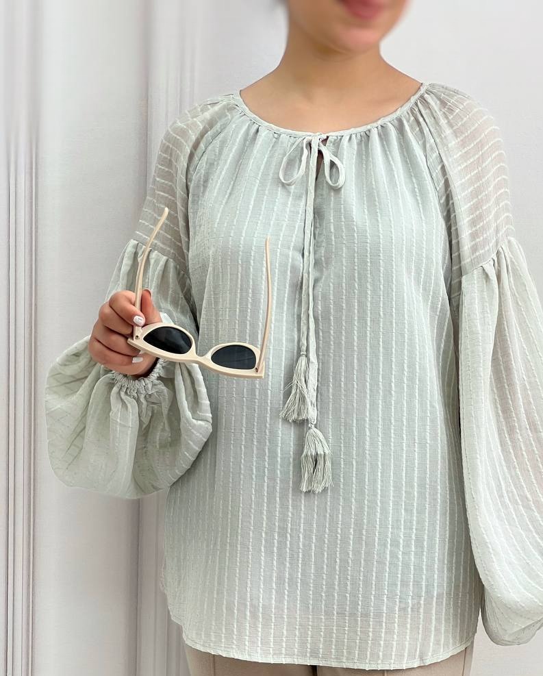 شومیز حریر گلدوزی شده آستین پف کد 3822